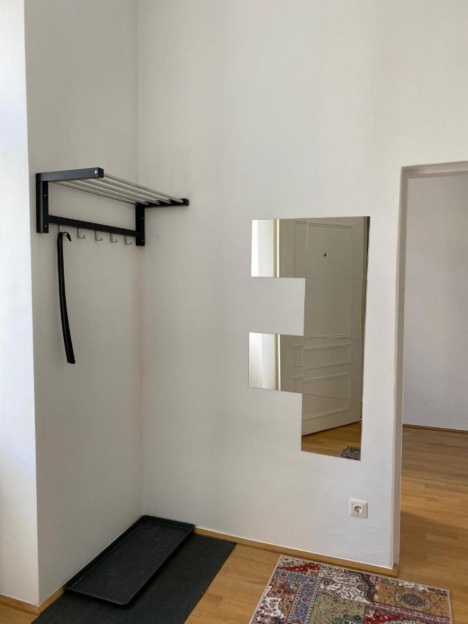 Central Two Bedroom Apartment Wenen Buitenkant foto
