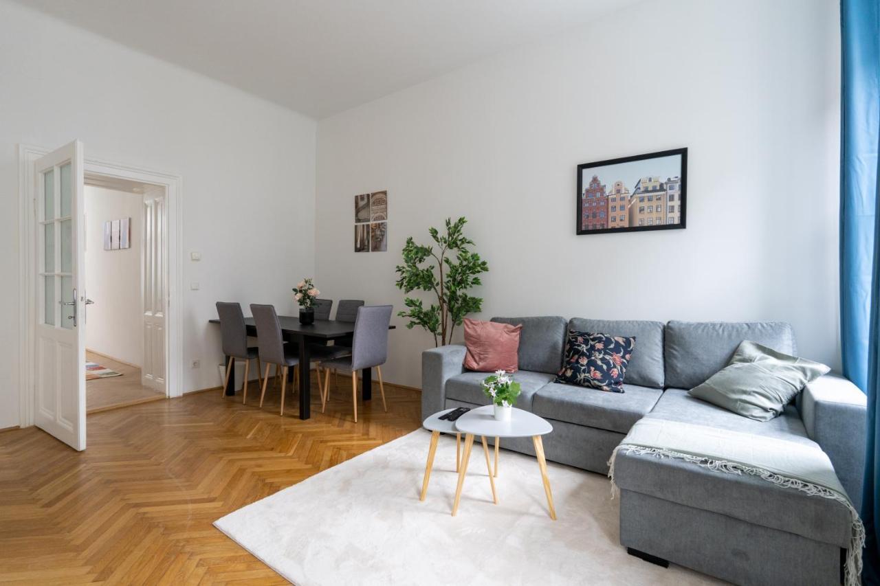 Central Two Bedroom Apartment Wenen Buitenkant foto